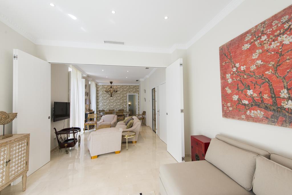 Apartamento Living By Cathedral Seville Exterior photo